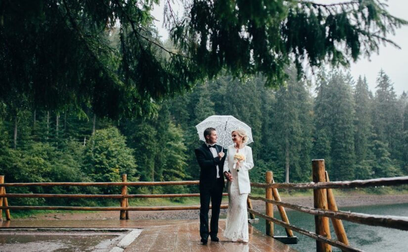 How to Weather-Proof Your Outdoor Wedding (Rain or Shine!)